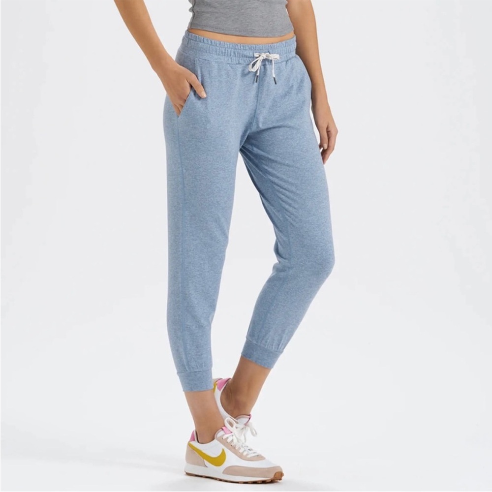 Vuori Performance Jogger Light Cloud Women's Light Blue Pants Size Large